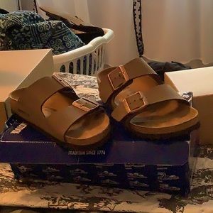 Birkenstock Arizona bed brown sandal size 6